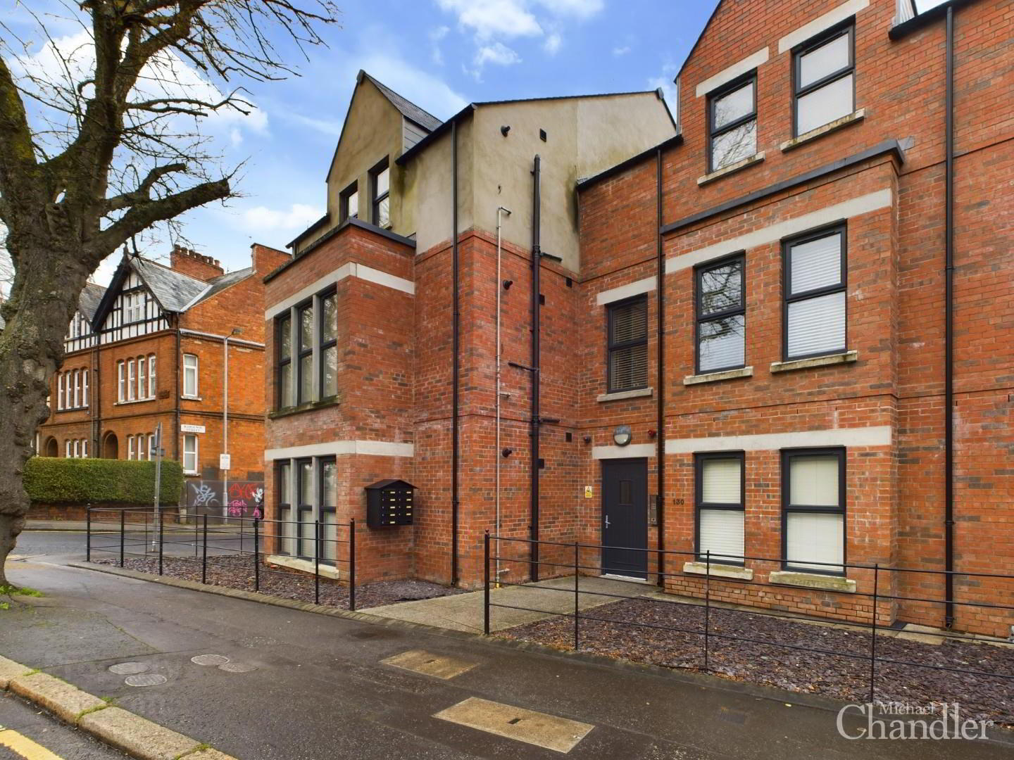 Apt 8, 130 Stranmillis Road