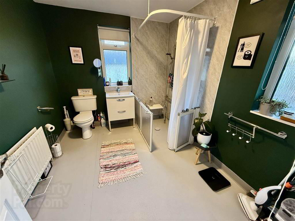 11 Titania Street 14 of 16
