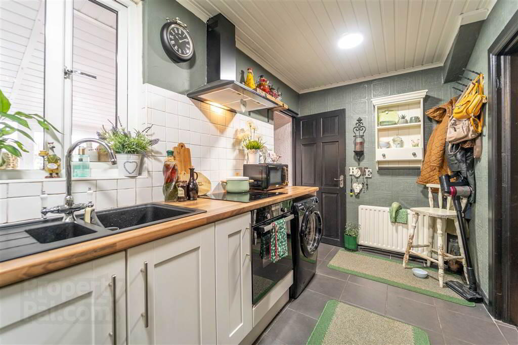 24 Shrewsbury Drive 8 of 19