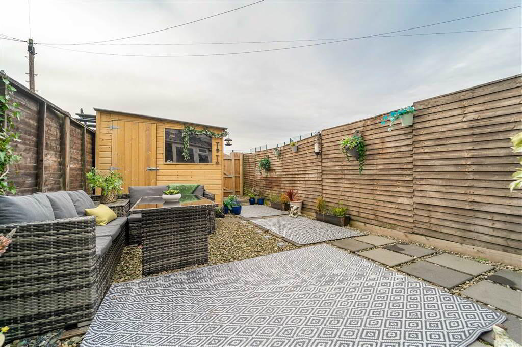 24 Shrewsbury Drive 17 of 19