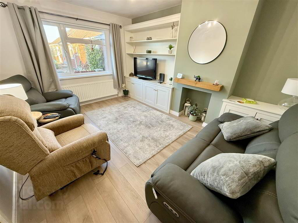 2 Alder Close 6 of 16