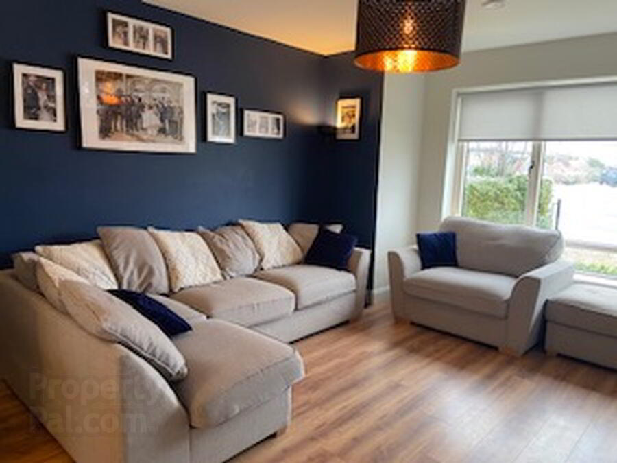2 Willow Way 9 of 26