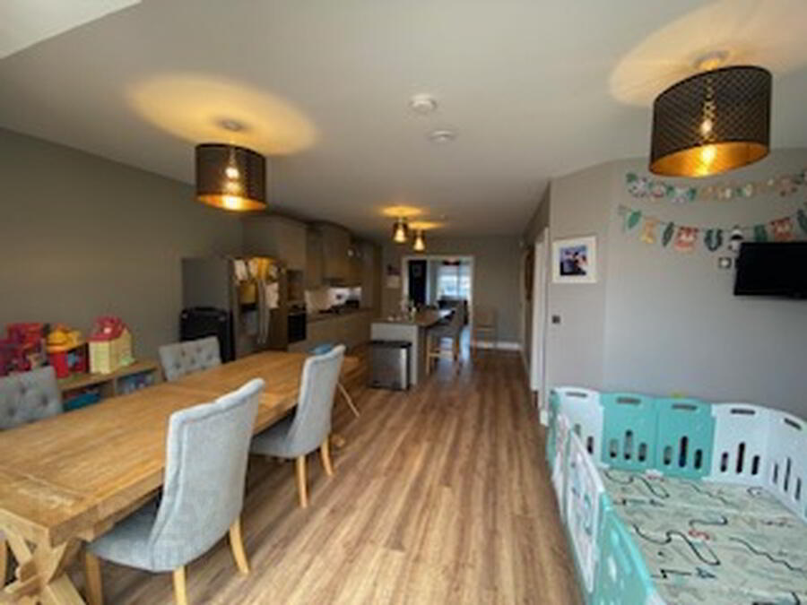 2 Willow Way 11 of 26