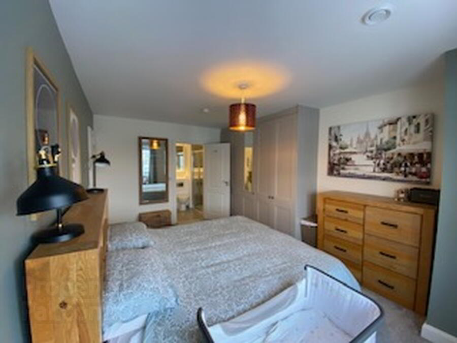 2 Willow Way 17 of 26