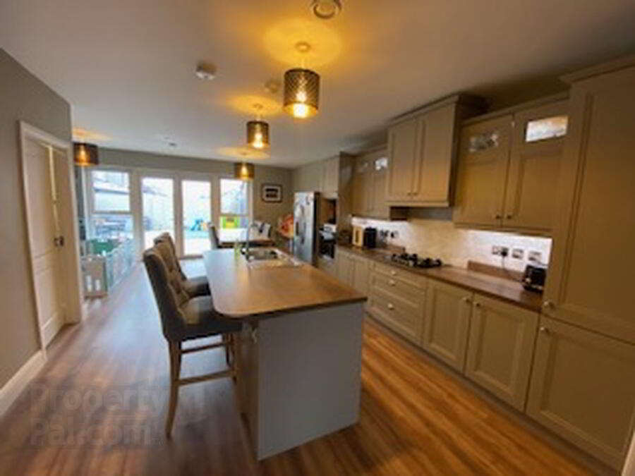 2 Willow Way 13 of 26