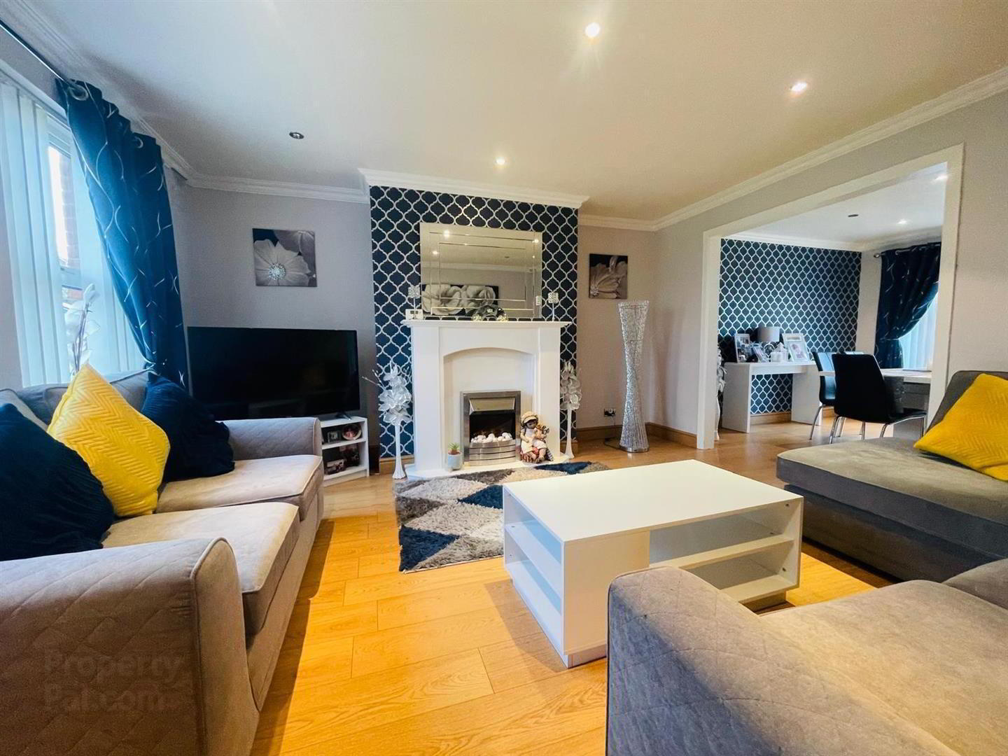 9 Mayfield Village 4 of 19