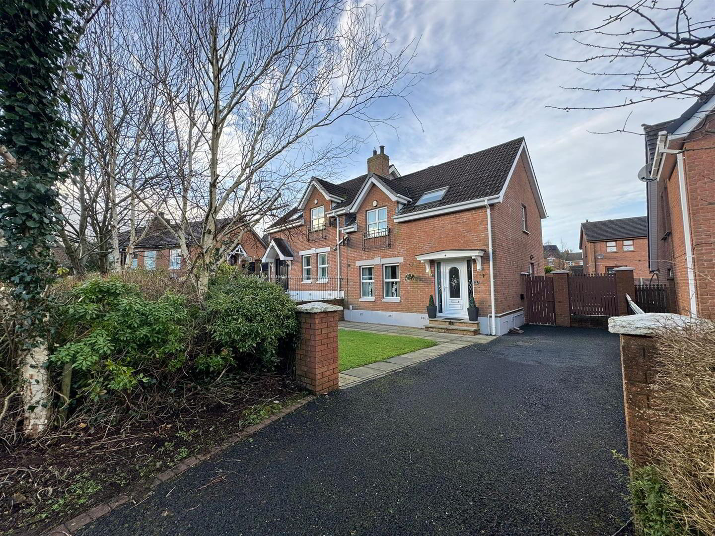 9 Mayfield Village 17 of 19