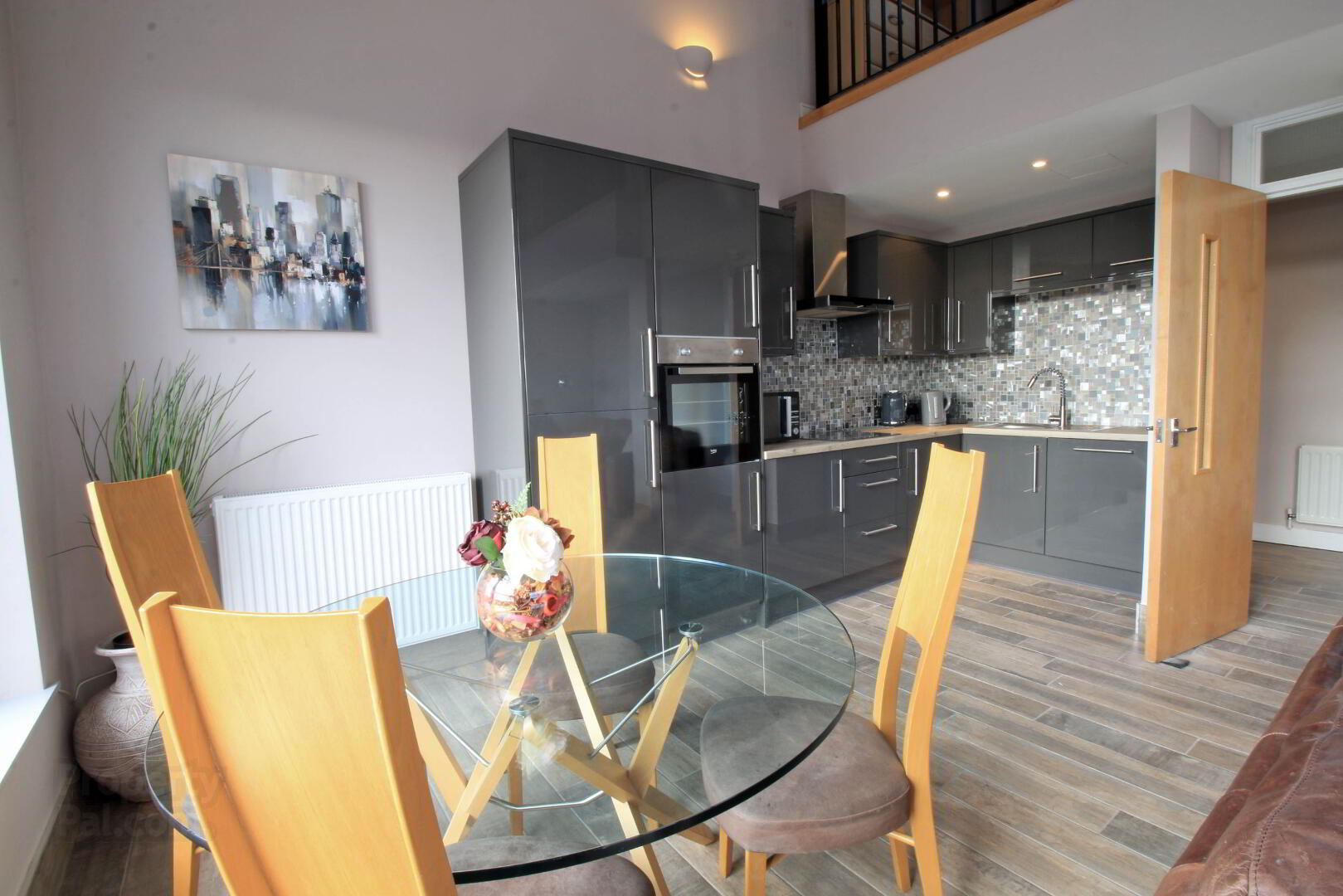 Luxury Penthouse Apartment, Bankmore Street 6 of 25