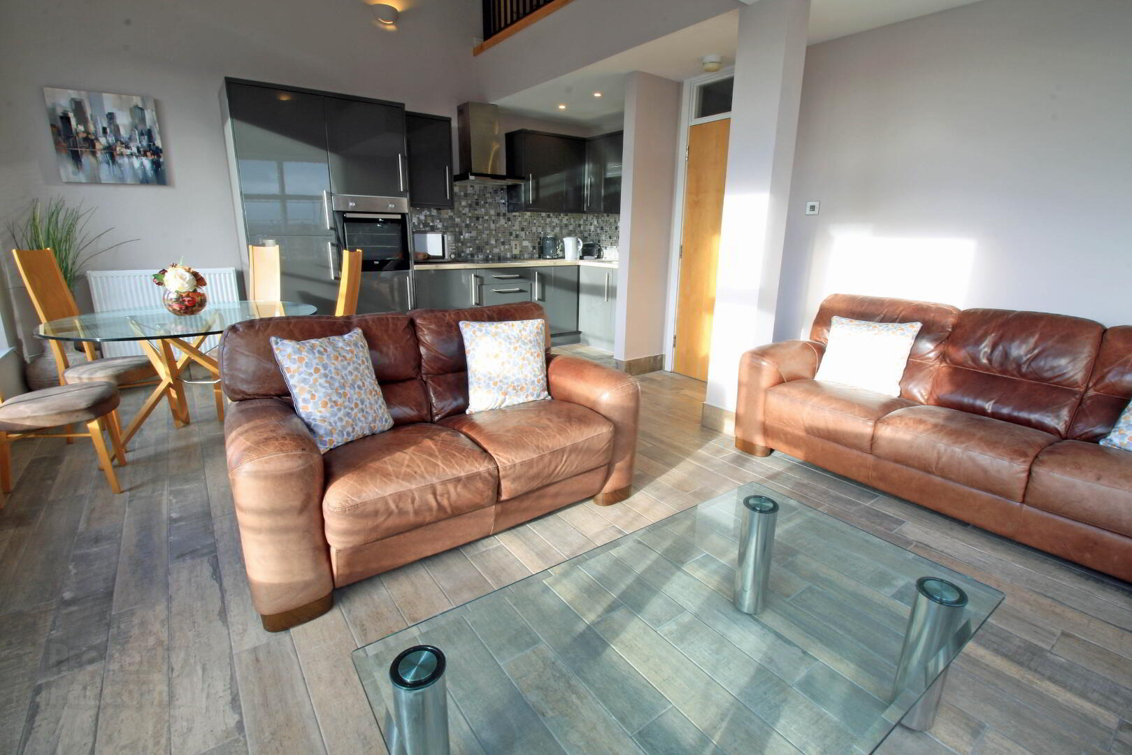 Luxury Penthouse Apartment, Bankmore Street 4 of 25