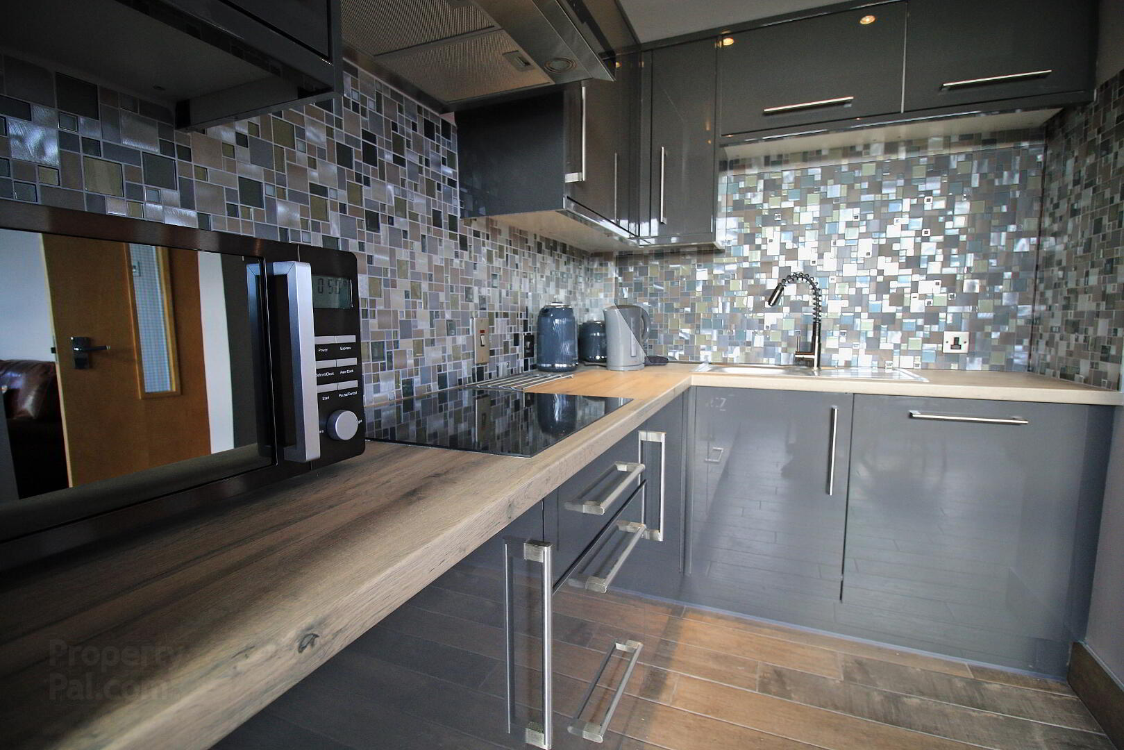 Luxury Penthouse Apartment, Bankmore Street 9 of 25