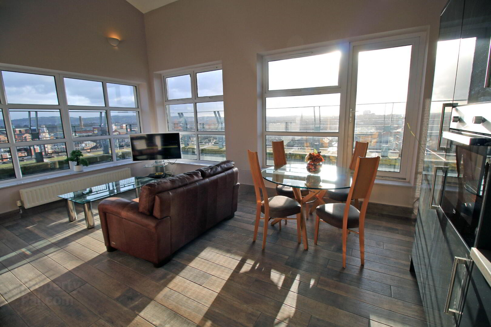 Luxury Penthouse Apartment, Bankmore Street 21 of 25