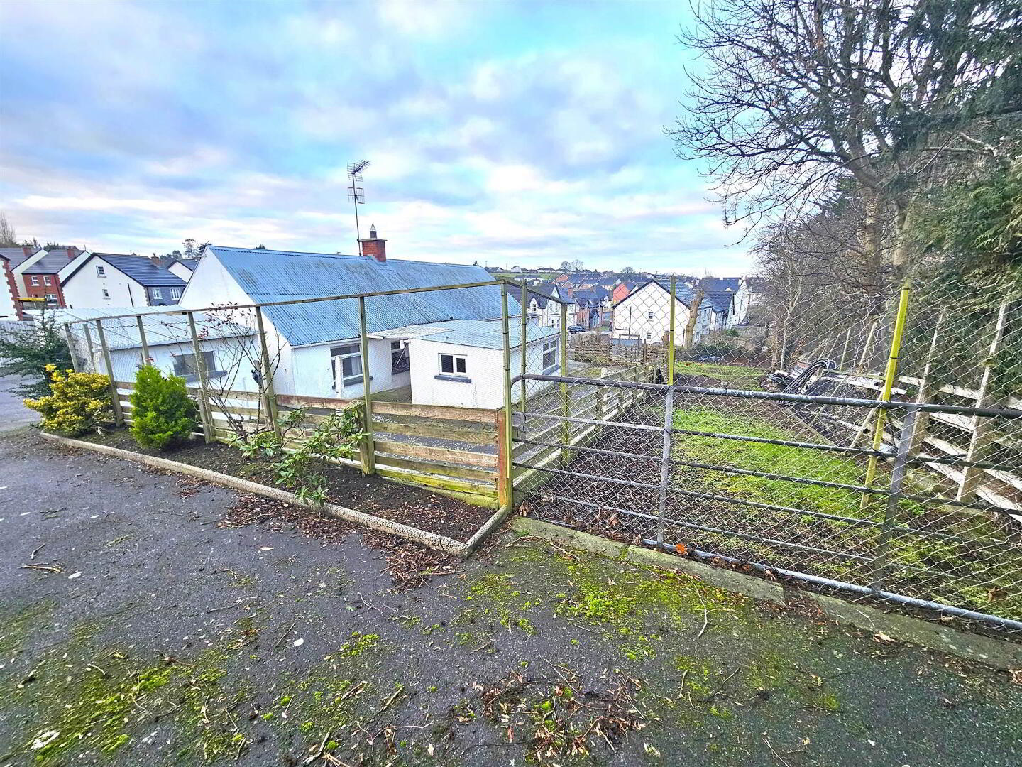 49 Hillsborough Road 6 of 8