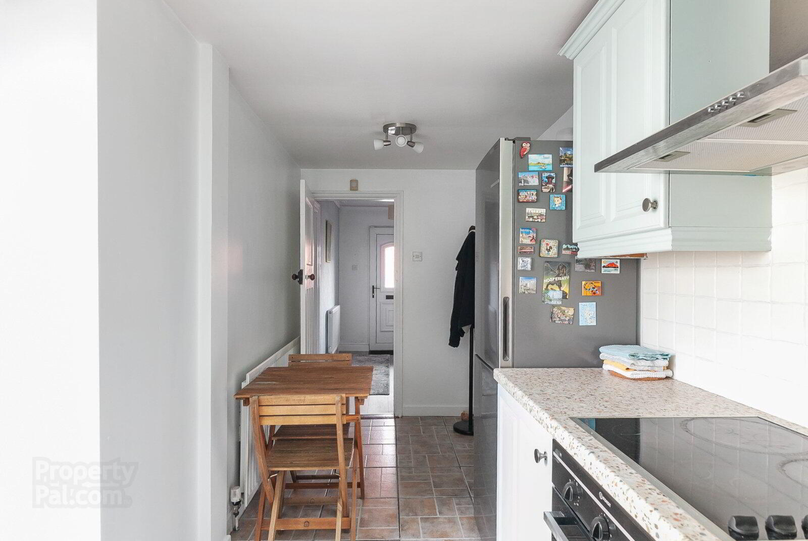 22 Windsor Drive 7 of 16