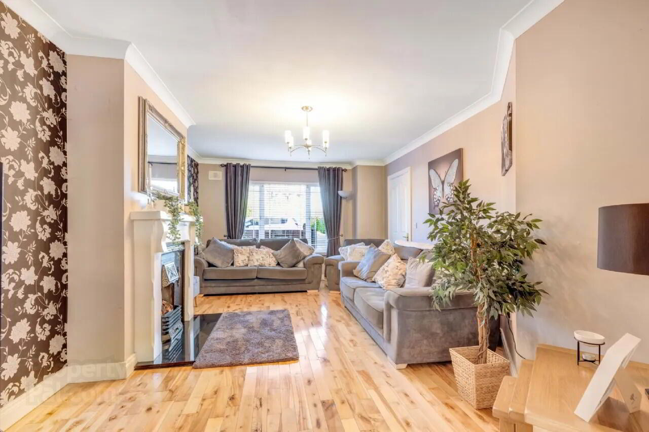 6 Amberwood 6 of 19