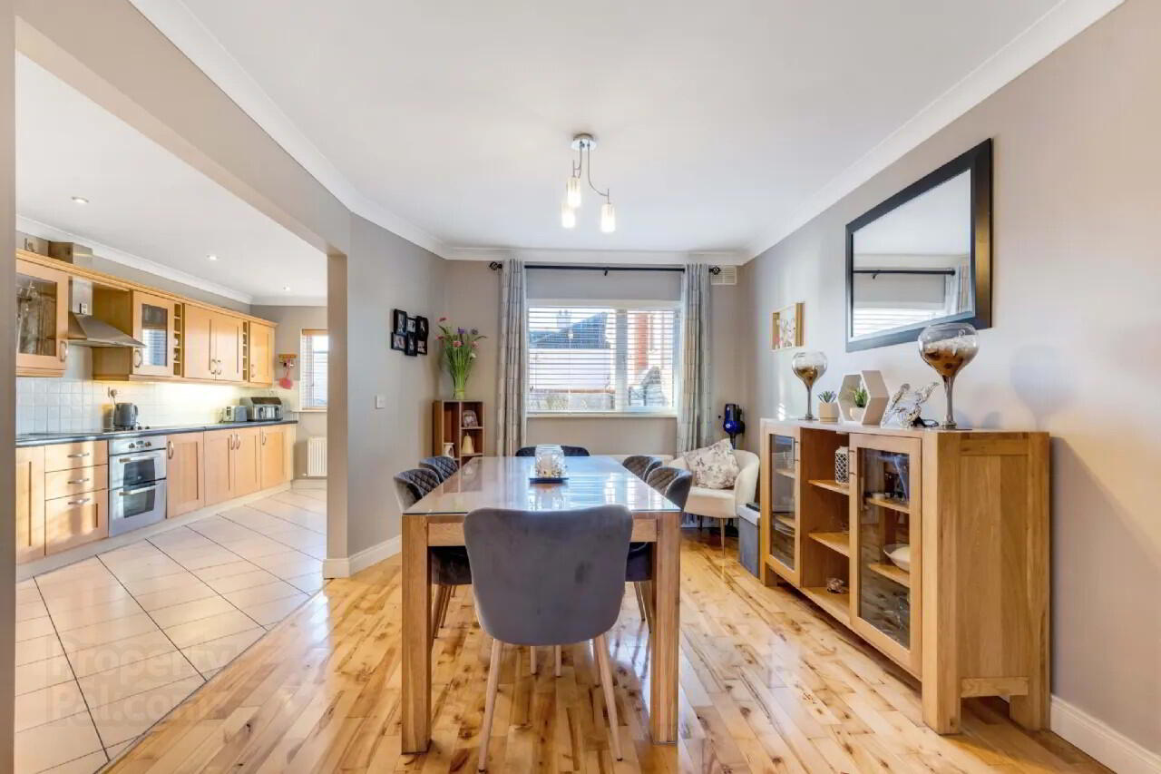 6 Amberwood 9 of 19