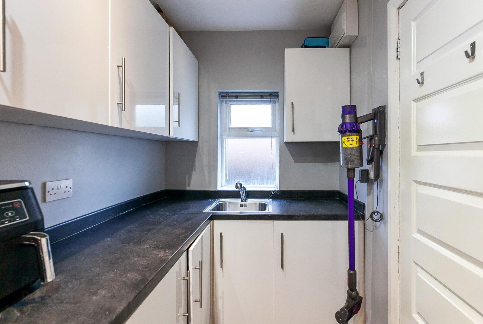 97 North Circular Road 13 of 27