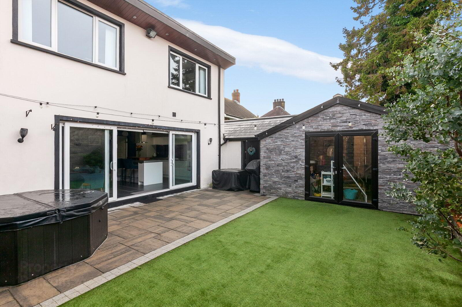 97 North Circular Road 25 of 27