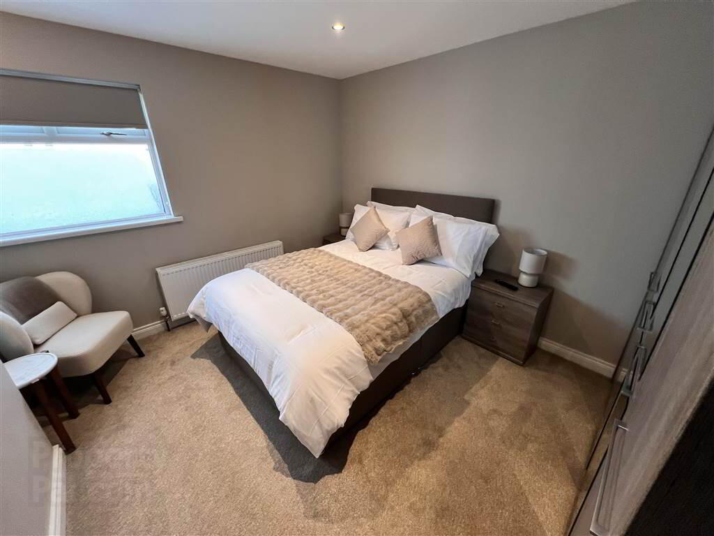 22b Lisbane Road 11 of 18