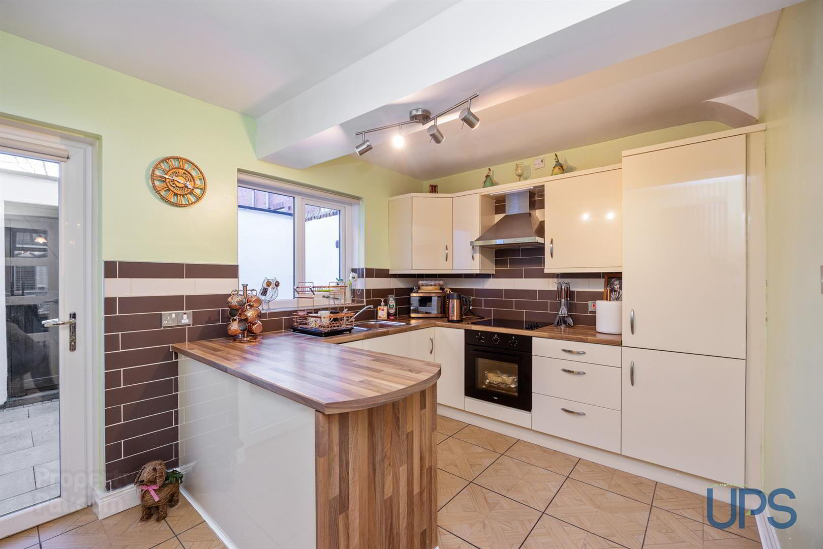 59 Springfield Road 14 of 38