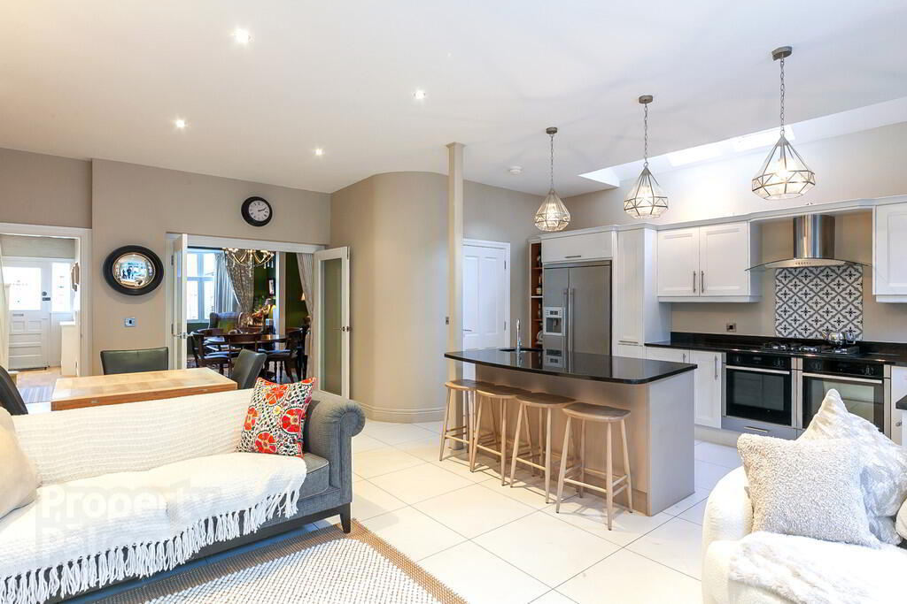 21 Sans Souci Park 22 of 44