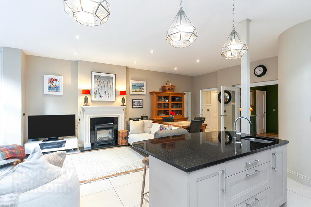 21 Sans Souci Park 21 of 44