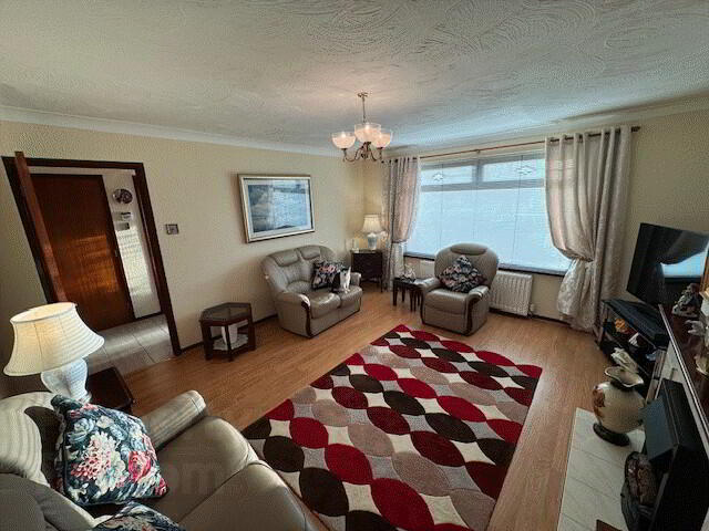 25 Willowvale Drive 4 of 14