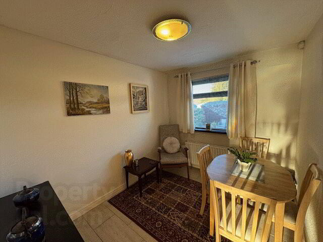 25 Willowvale Drive 9 of 14