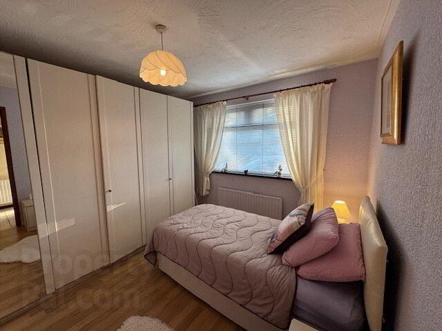 25 Willowvale Drive 7 of 14