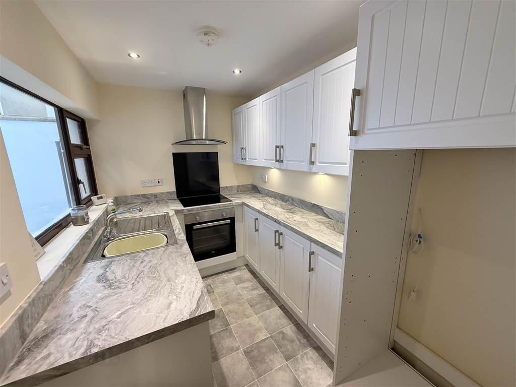 9 Willowfield Drive 6 of 18