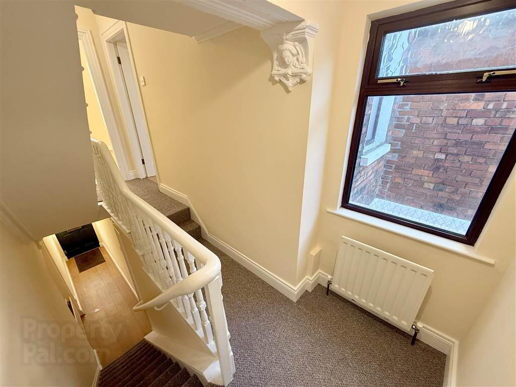 9 Willowfield Drive 8 of 18
