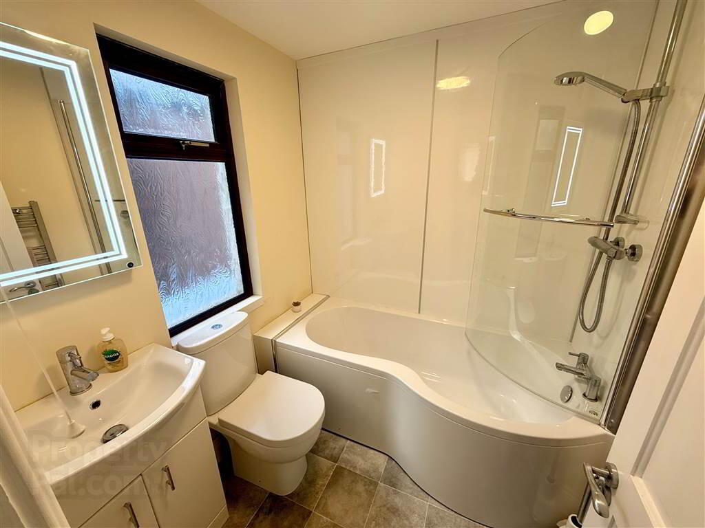 9 Willowfield Drive 11 of 18