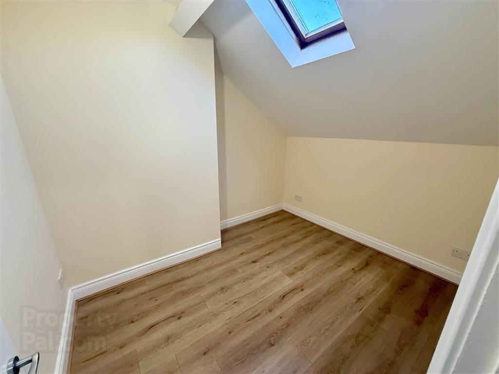 9 Willowfield Drive 16 of 18
