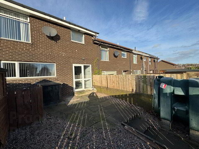 25 Windsor Walk 12 of 12