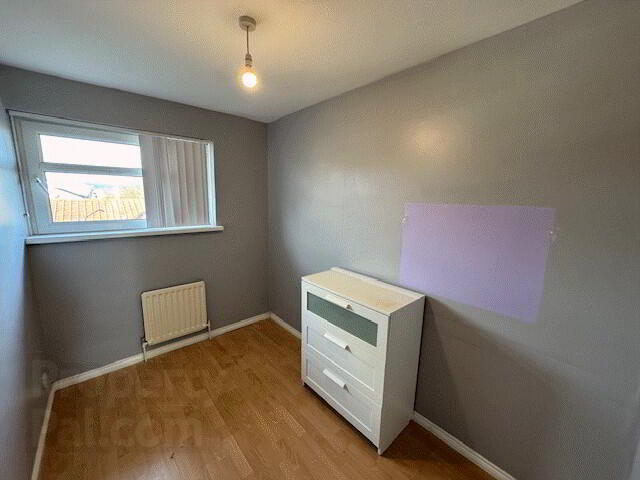 25 Windsor Walk 9 of 12