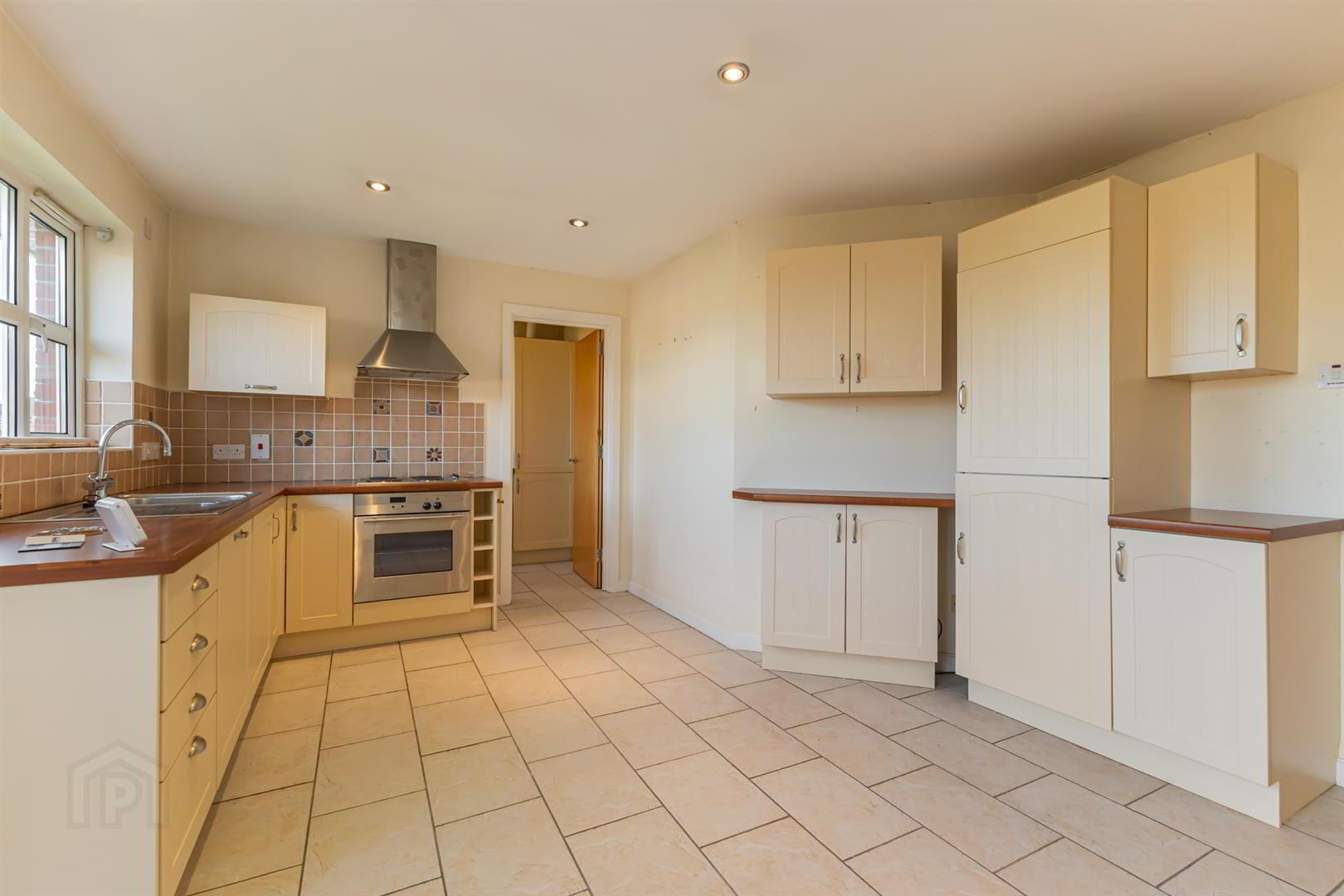 8 Penthouse, Bayside Apartments, 24 Ballyholme Road 11 of 23