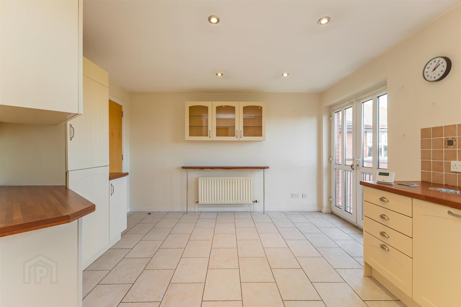 8 Penthouse, Bayside Apartments, 24 Ballyholme Road 13 of 23