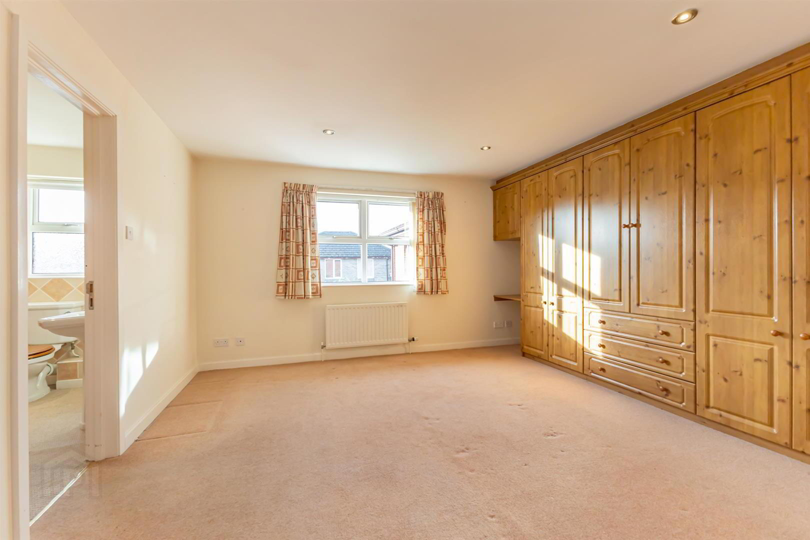 8 Penthouse, Bayside Apartments, 24 Ballyholme Road 15 of 23