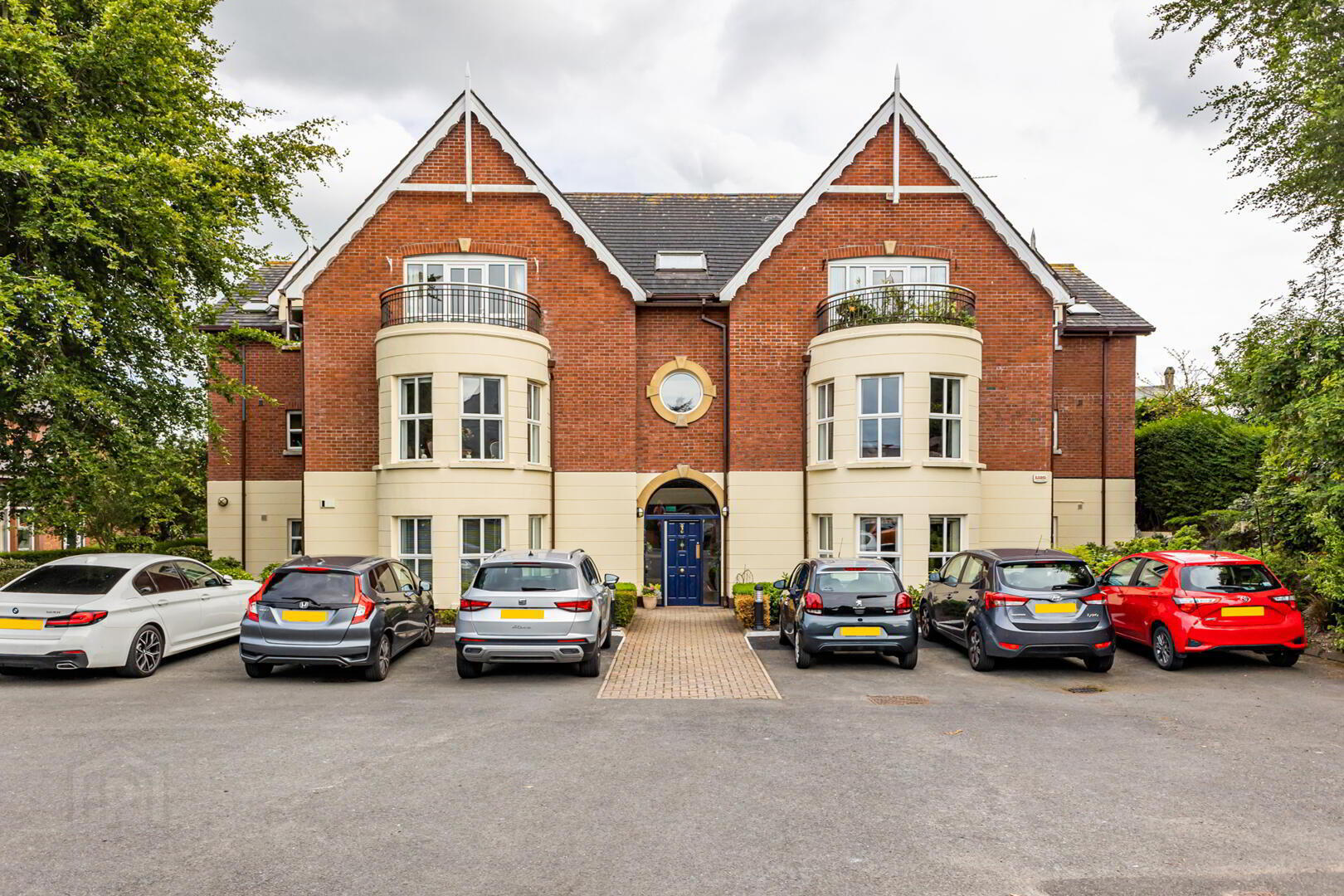 8 Bayside Apartments, 24 Ballyholme Road 1 of 25