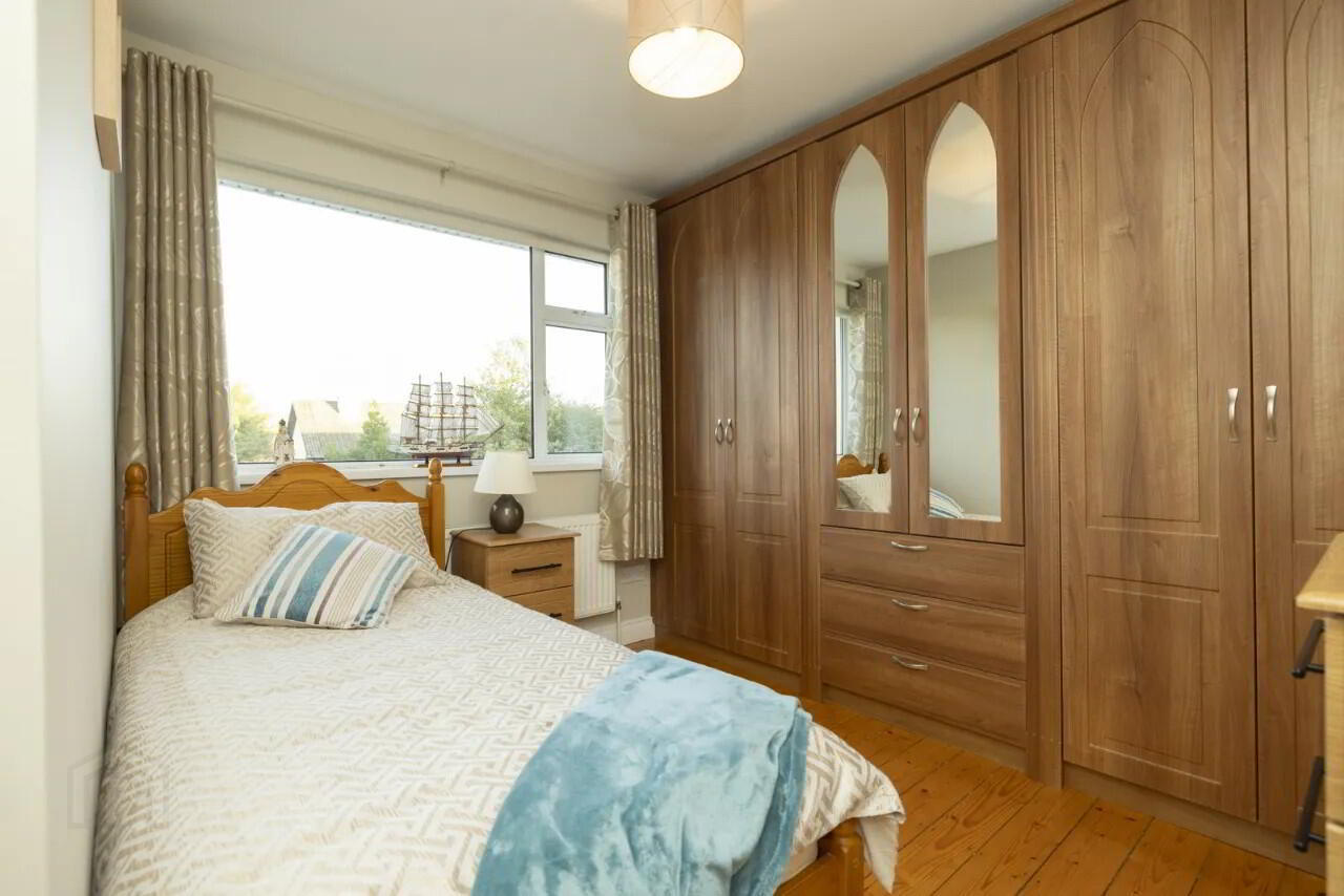 8 Newbrook Grove 28 of 41