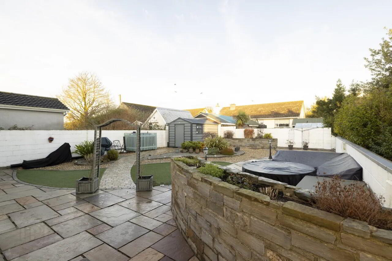 8 Newbrook Grove 33 of 41
