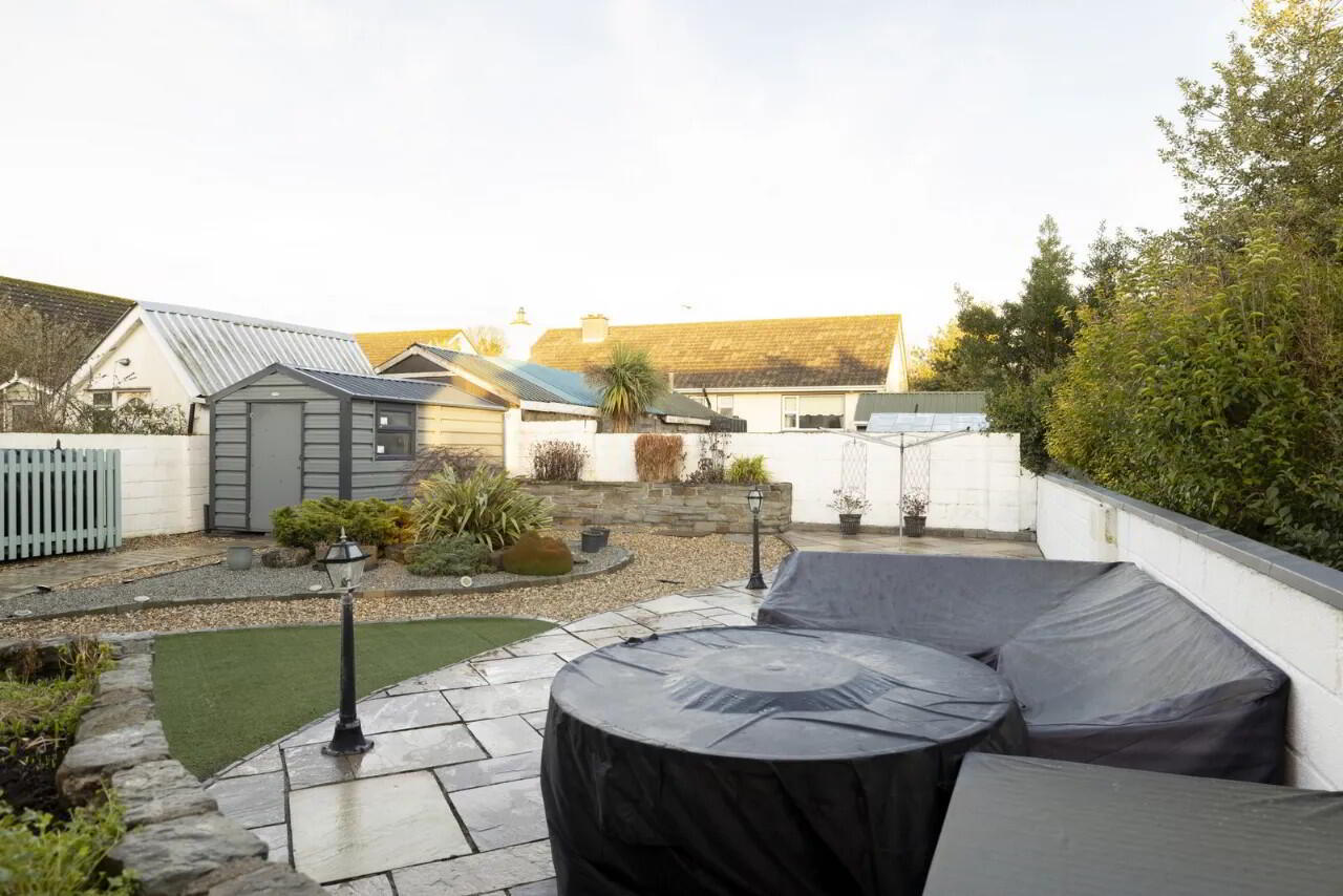 8 Newbrook Grove 34 of 41
