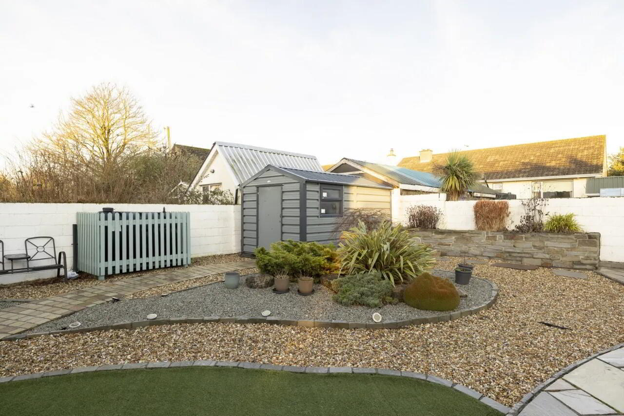 8 Newbrook Grove 37 of 41
