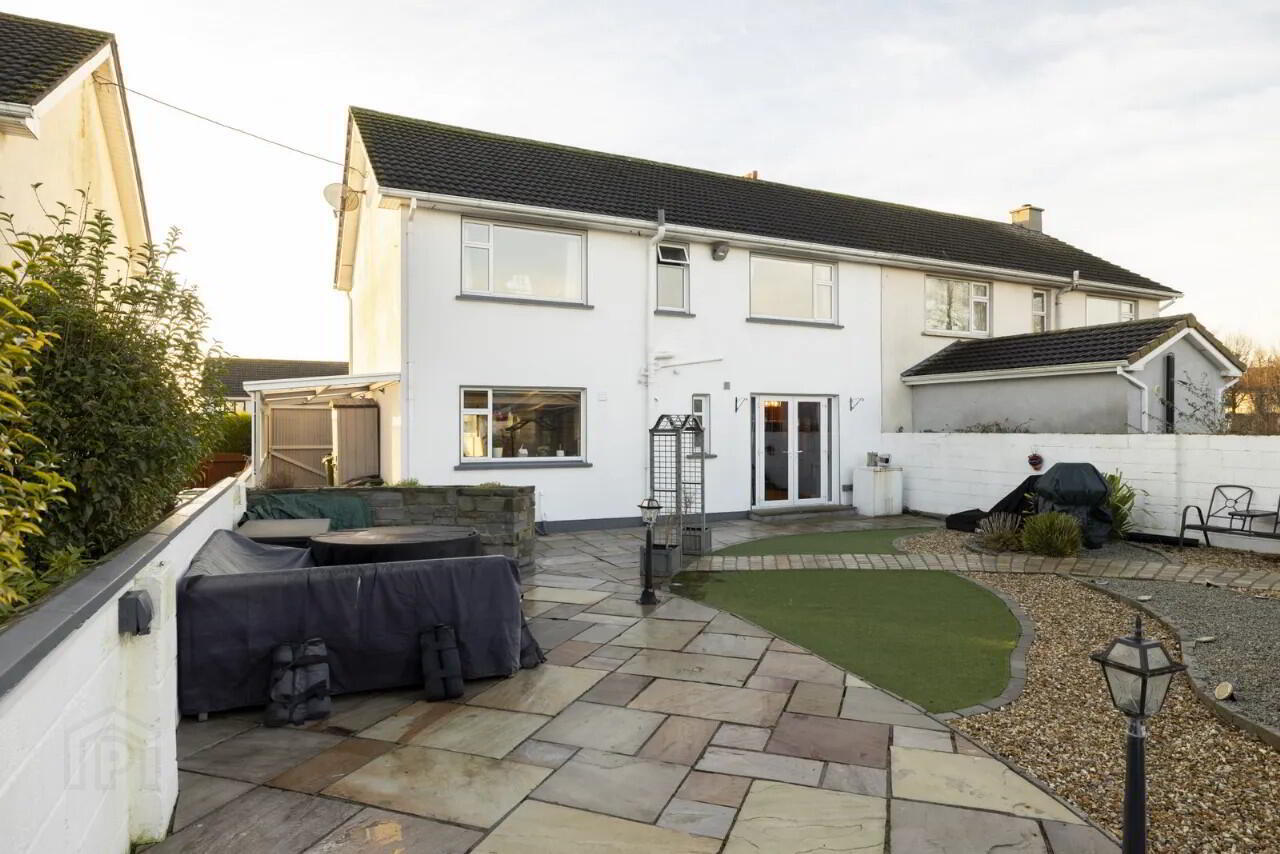 8 Newbrook Grove 38 of 41