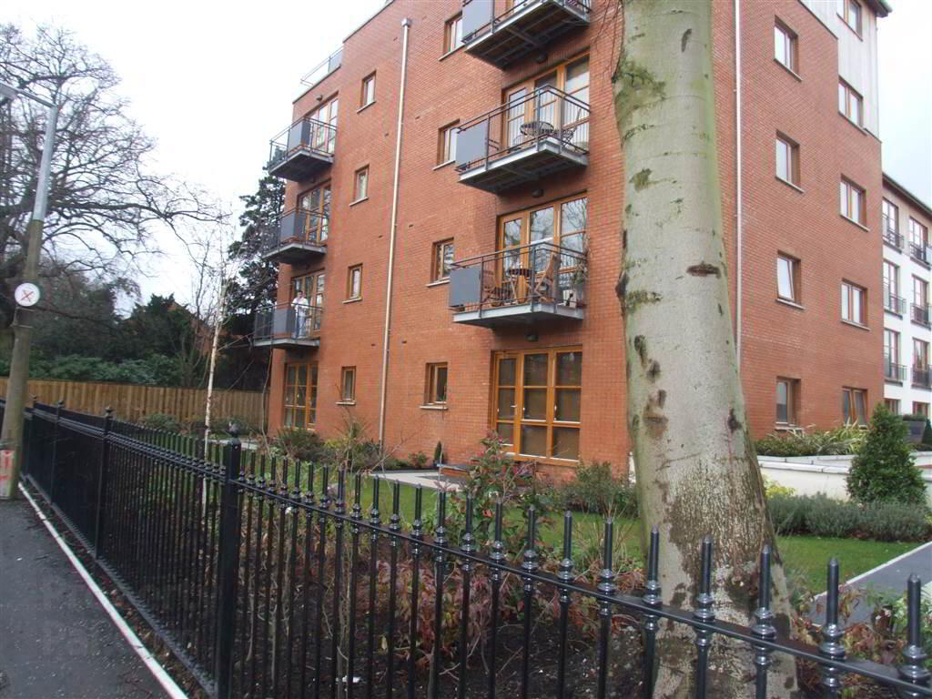 A14 Malone Square, 40 Windsor Park