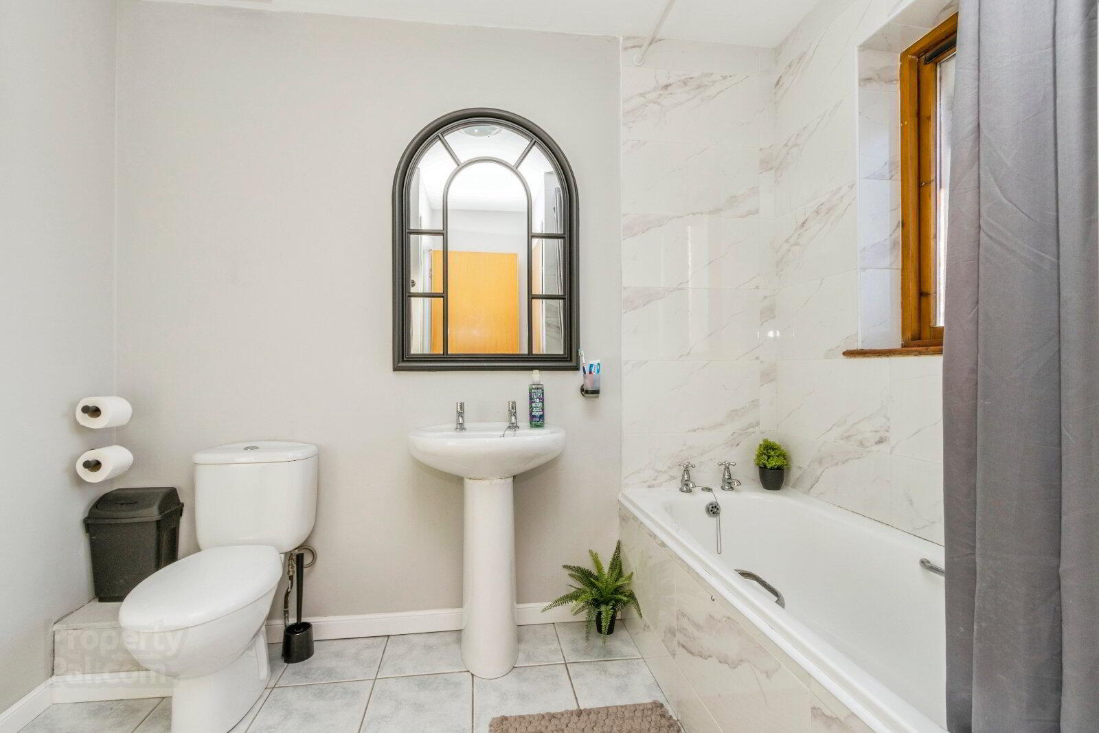 18 Shaftesbury Road 18 of 20