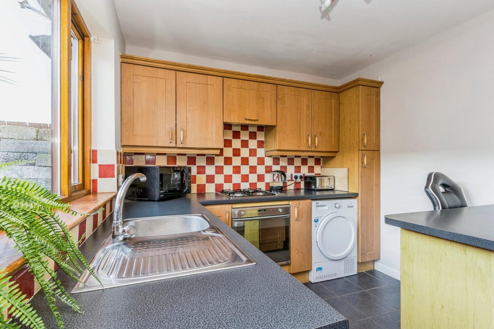 18 Shaftesbury Road 9 of 20