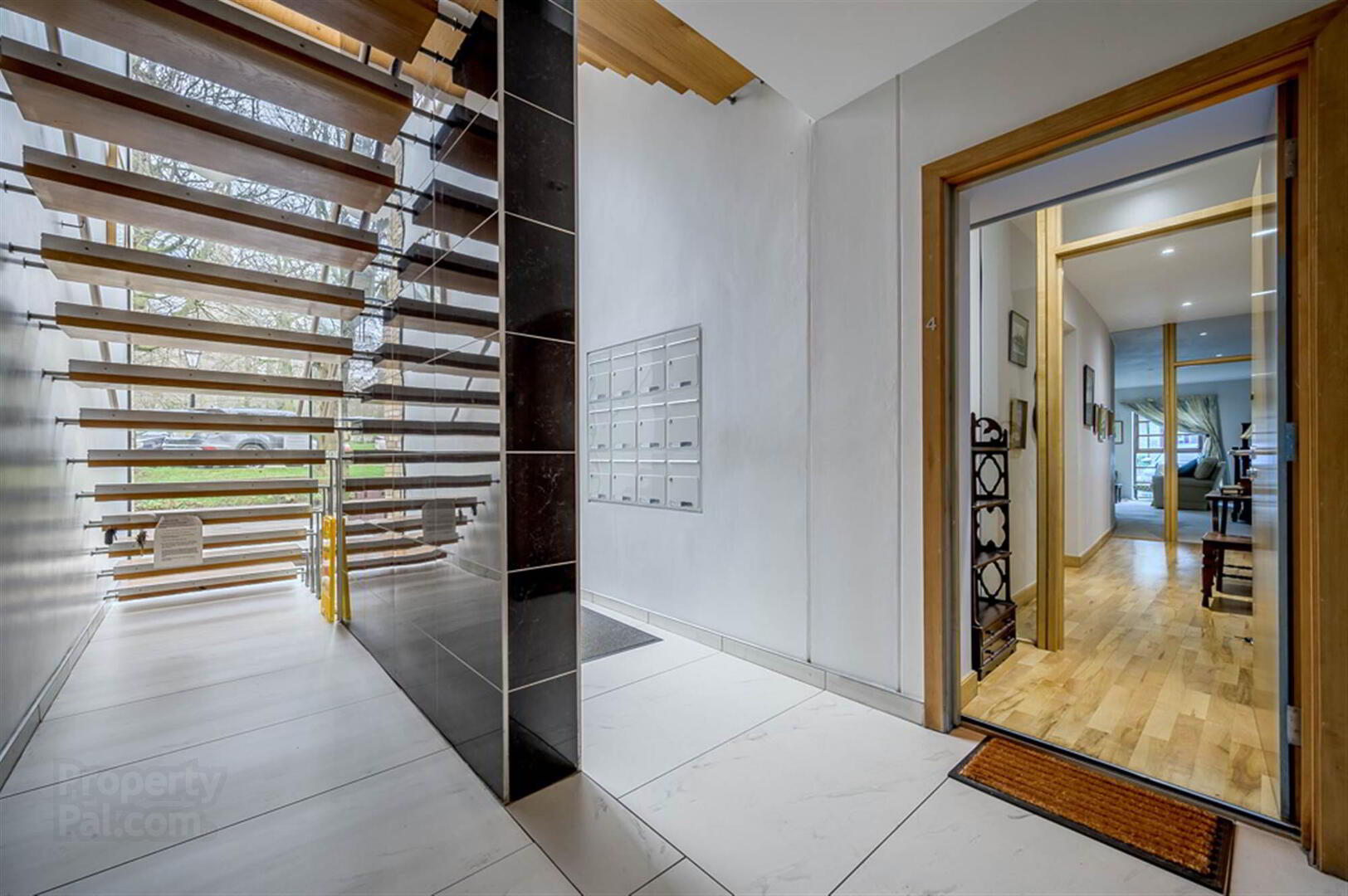 4 Altona Manor, 69 Church Road 3 of 25