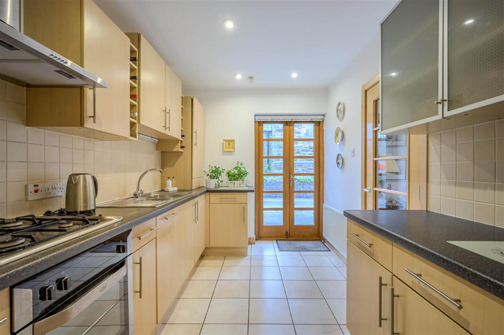 4 Altona Manor, 69 Church Road 13 of 25