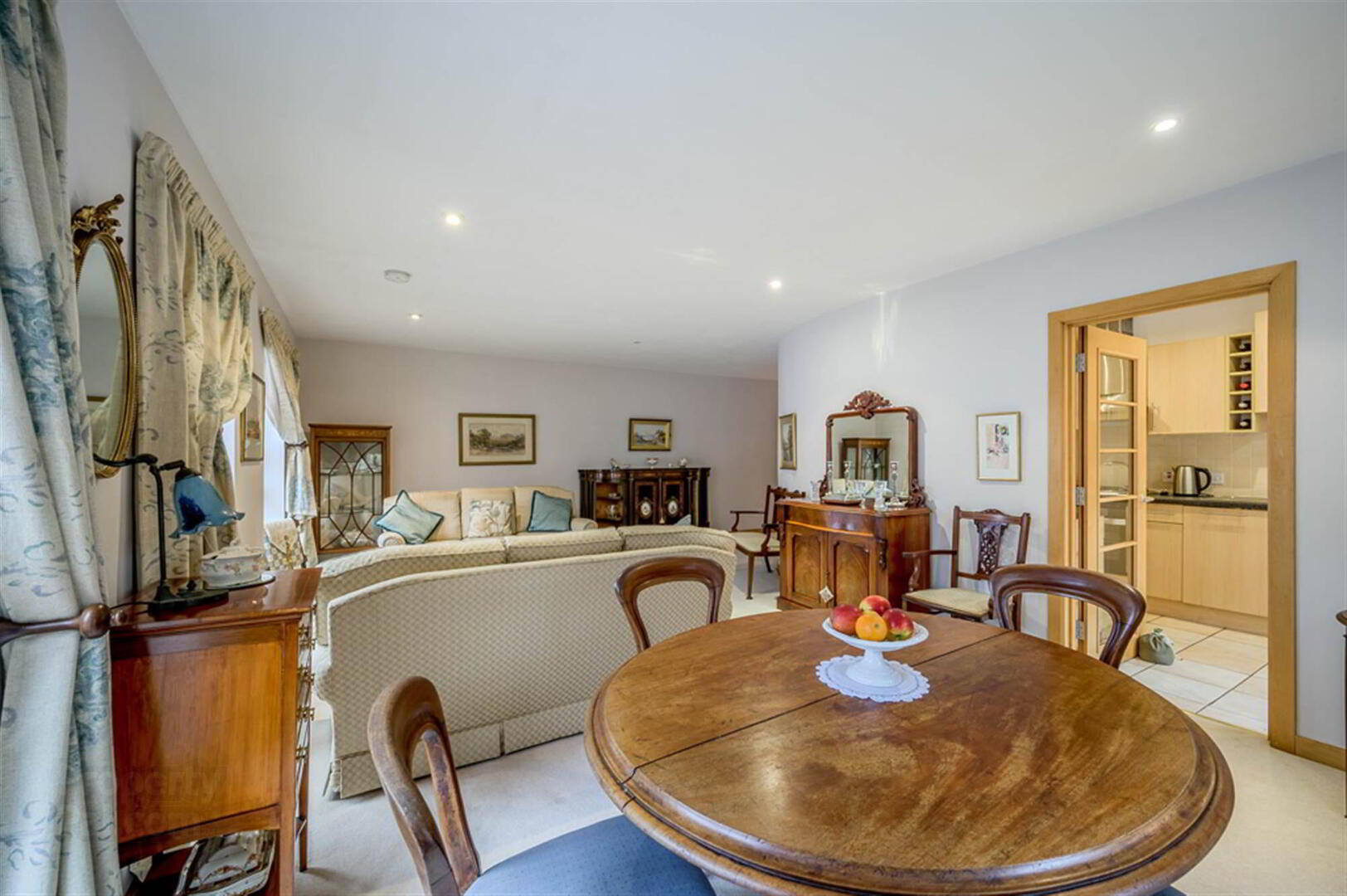 4 Altona Manor, 69 Church Road 11 of 25