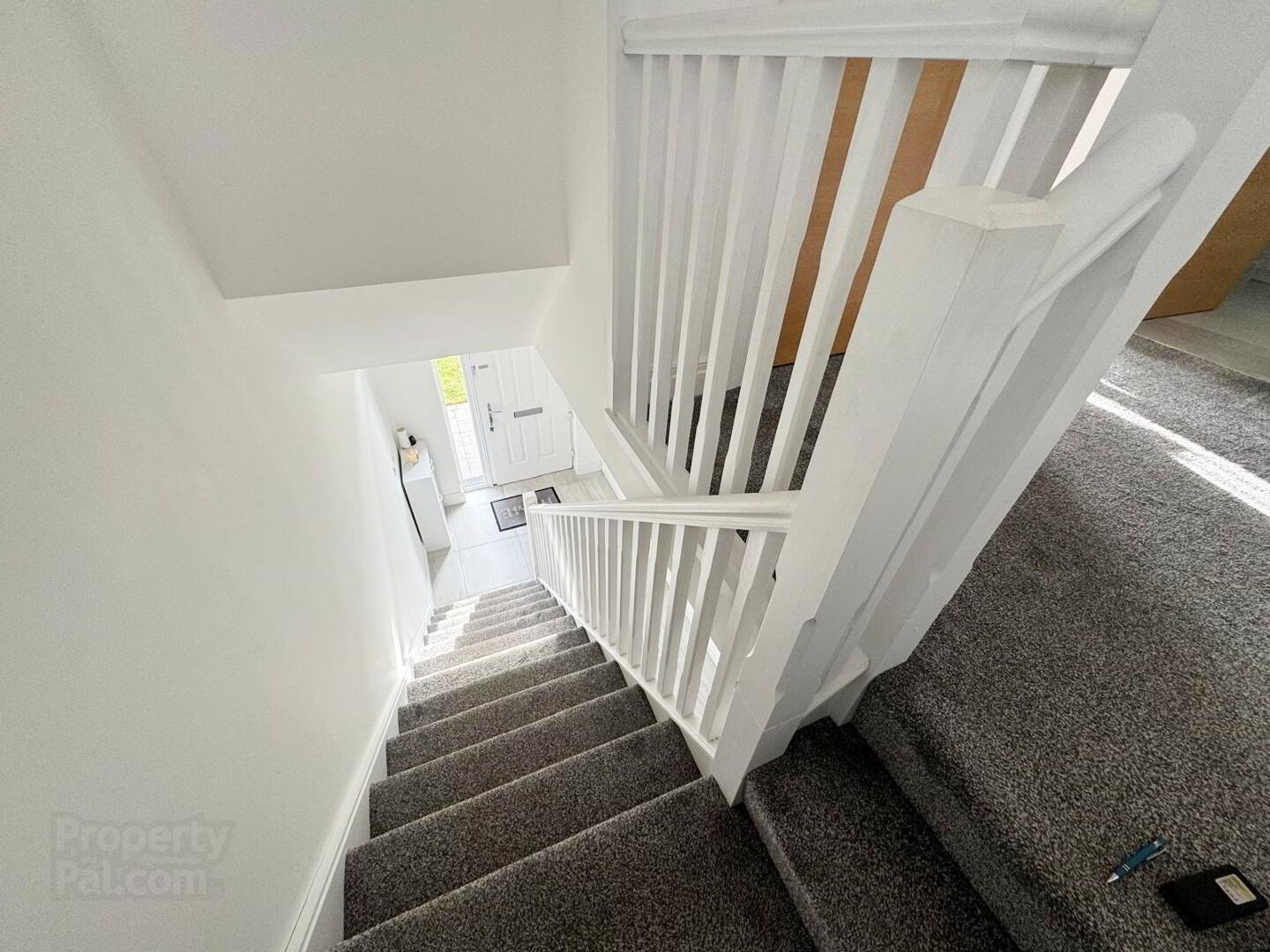28 Boyle Avenue 17 of 29
